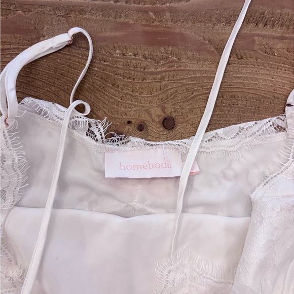 Homebodii Bridal Elegant White Lace Trim set in Olivia. By revolve - Picture 3 of 8